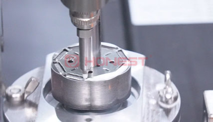 自動(dòng)點(diǎn)膠機(jī)2