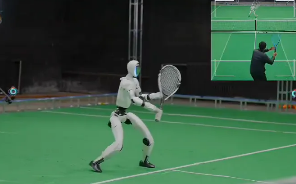 打網(wǎng)球的人形機器人